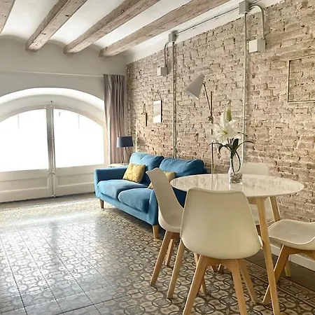 Apartamento Revamped Historic 3 In Center Barcelona