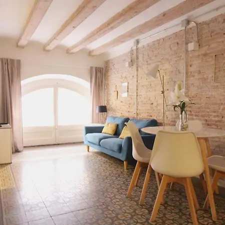 Revamped Historic 3 In Center Barcelona