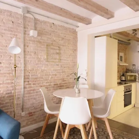 Revamped Historic 3 In Center Apartamento *
