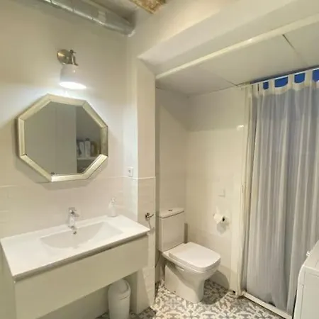 Revamped Historic 3 In Center Barcelona