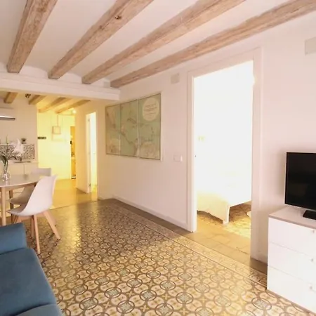 Appartement Revamped Historic 3 In Center Barcelone